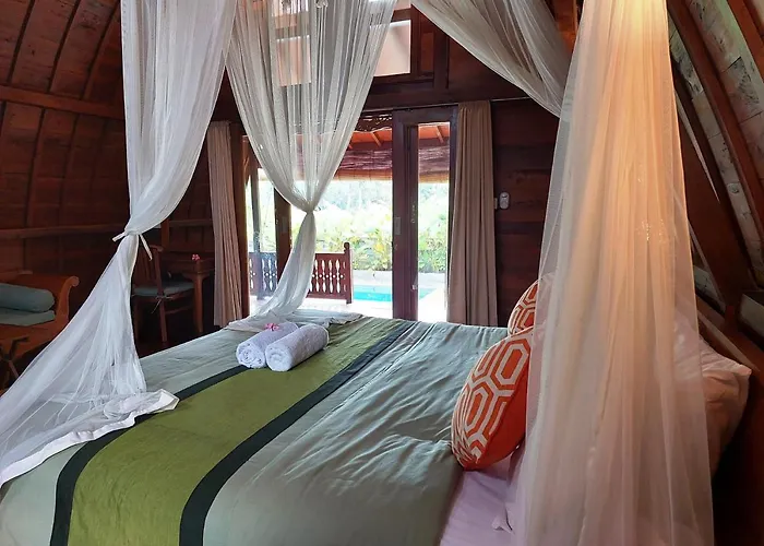 Villa Shivananda Antique By Eps *