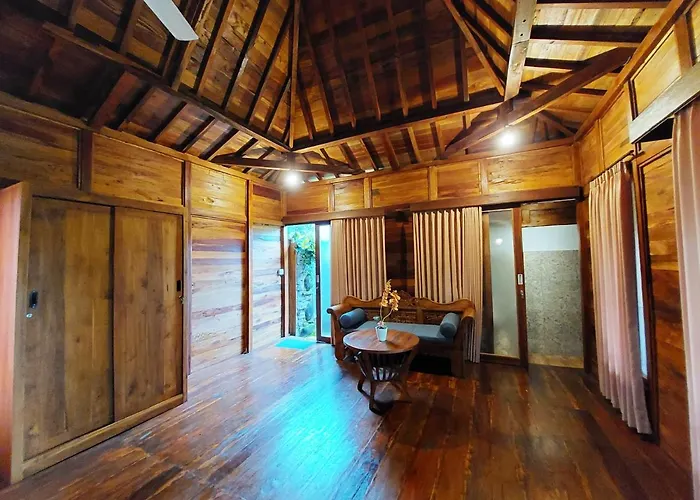 Shivananda Antique By Eps Villa Ubud (Bali)