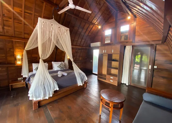 Villa Shivananda Antique By Eps *